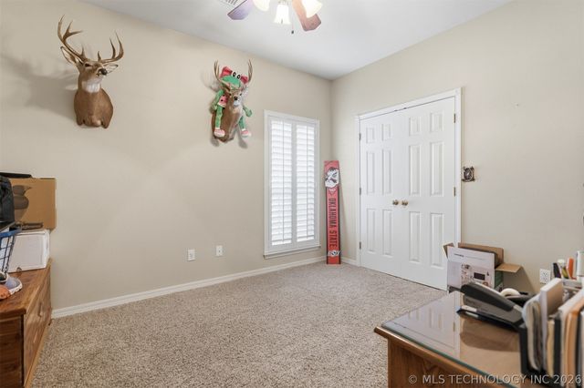 411 Smoking Oaks Drive, Ardmore, OK 73401
