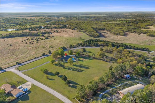 411 Smoking Oaks Drive, Ardmore, OK 73401