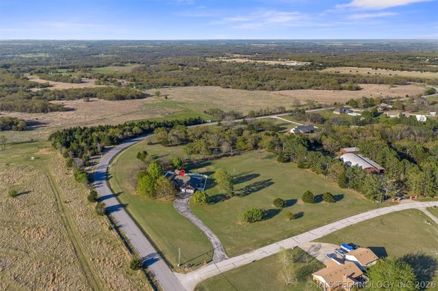 411 Smoking Oaks Drive, Ardmore, OK 73401