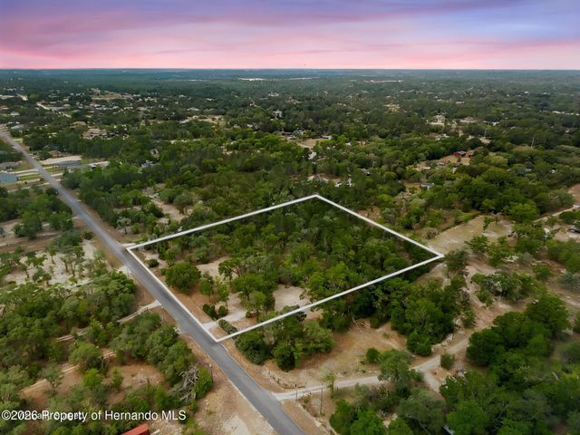 12055 Finch Road, Weeki Wachee, FL 34614