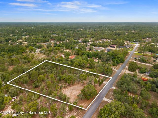 12055 Finch Road, Weeki Wachee, FL 34614