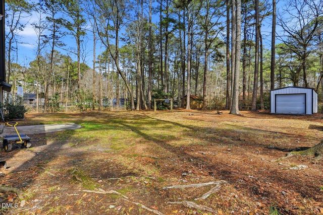 1435 Pineridge Drive, Greenville, NC 27834