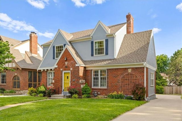 636 E 74th Street, Kansas City, MO 64131