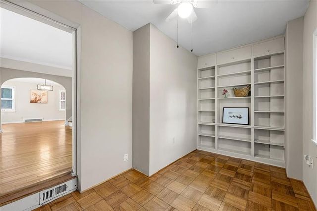 636 E 74th Street, Kansas City, MO 64131