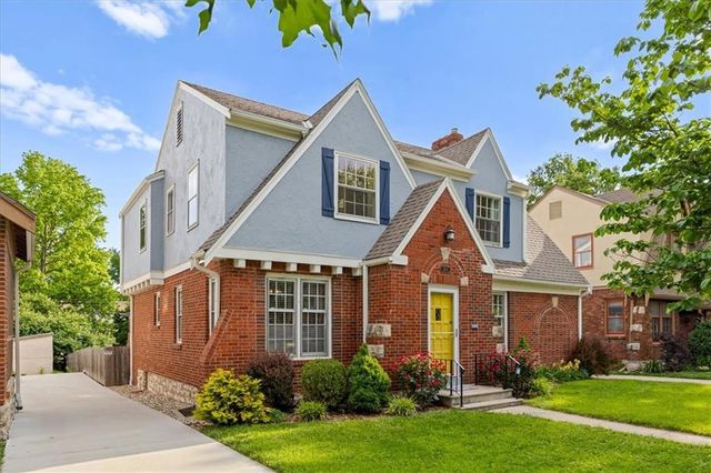 636 E 74th Street, Kansas City, MO 64131