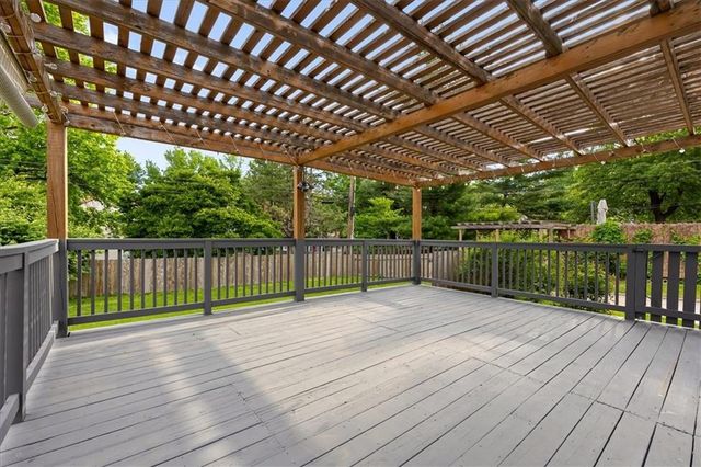 636 E 74th Street, Kansas City, MO 64131