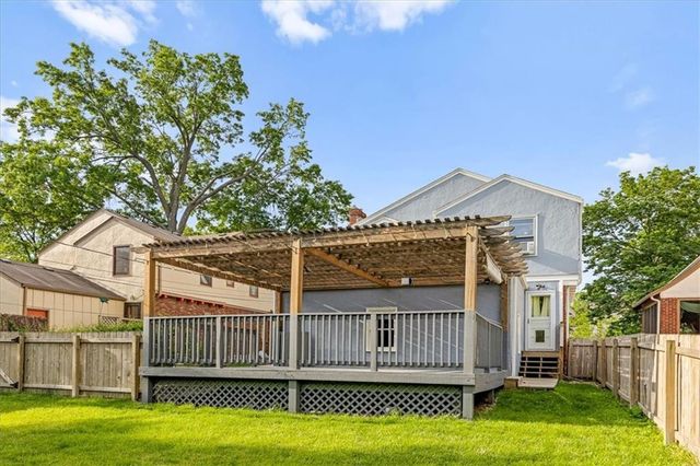 636 E 74th Street, Kansas City, MO 64131