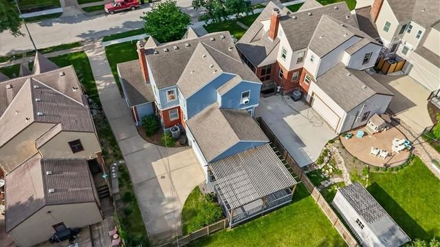 636 E 74th Street, Kansas City, MO 64131
