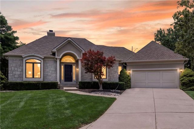 12918 Travis Court, Leawood, KS 66209