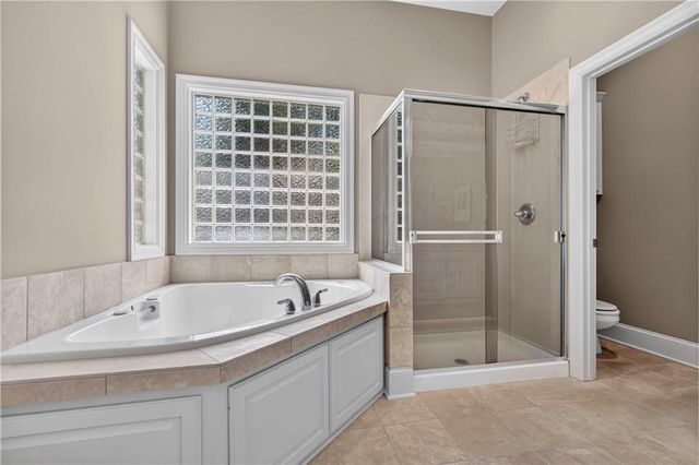 12918 Travis Court, Leawood, KS 66209
