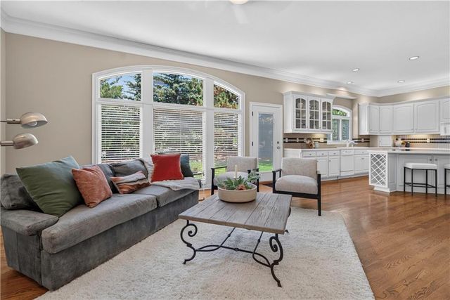 12918 Travis Court, Leawood, KS 66209