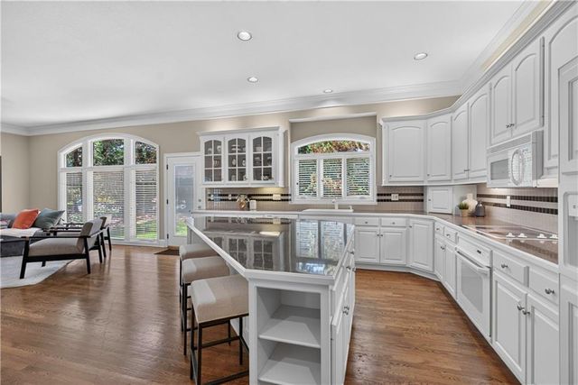 12918 Travis Court, Leawood, KS 66209