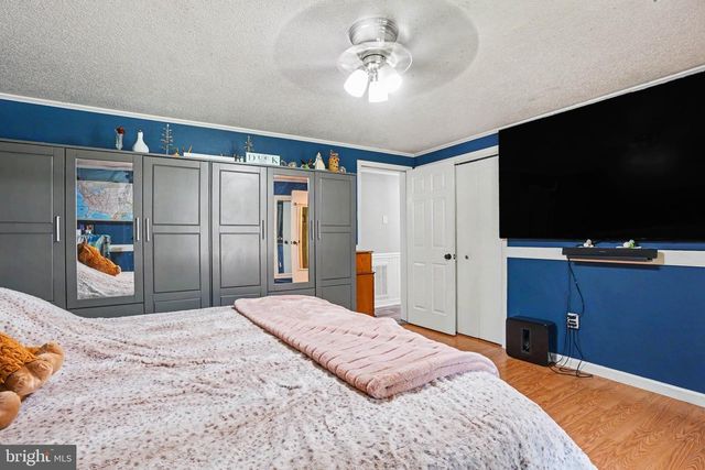 6068 WILDASIN RD, Spring Grove, PA 17362