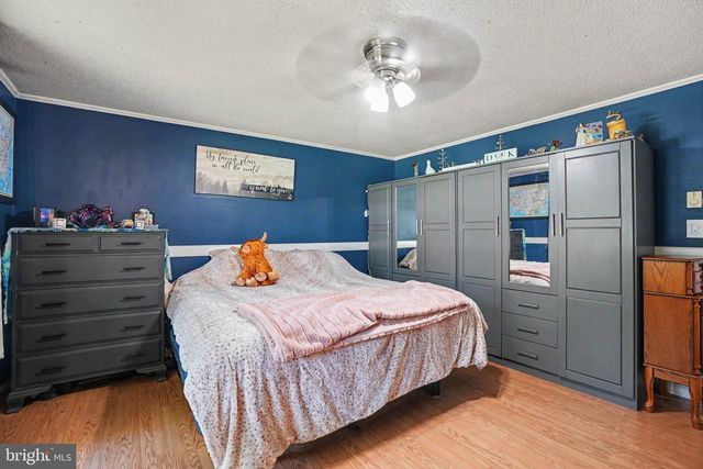 6068 WILDASIN RD, Spring Grove, PA 17362