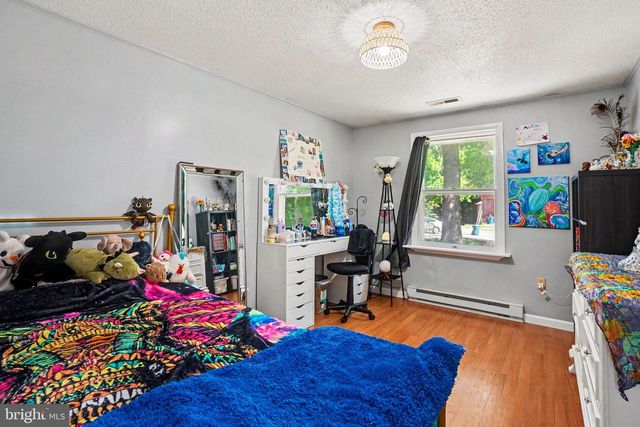 6068 WILDASIN RD, Spring Grove, PA 17362
