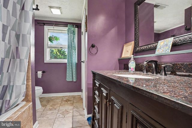 6068 WILDASIN RD, Spring Grove, PA 17362