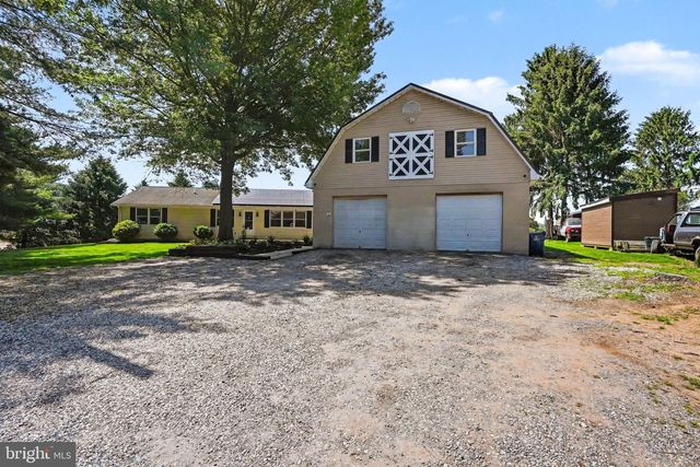 6068 WILDASIN RD, Spring Grove, PA 17362