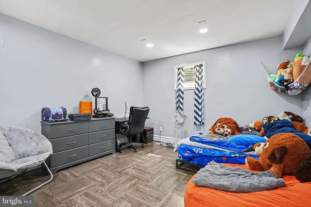 6068 WILDASIN RD, Spring Grove, PA 17362