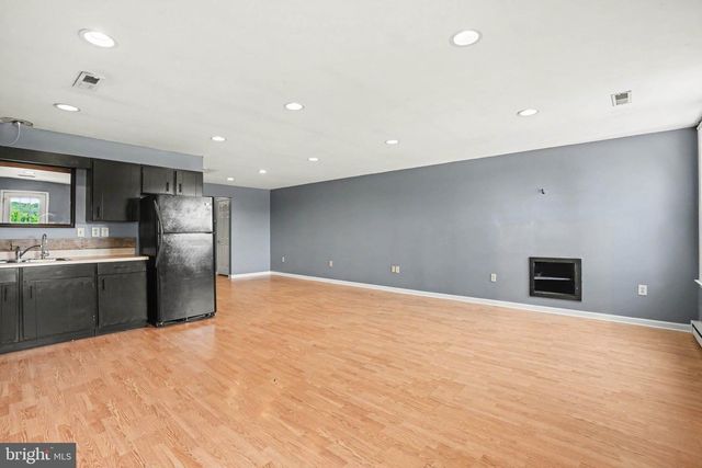 6068 WILDASIN RD, Spring Grove, PA 17362