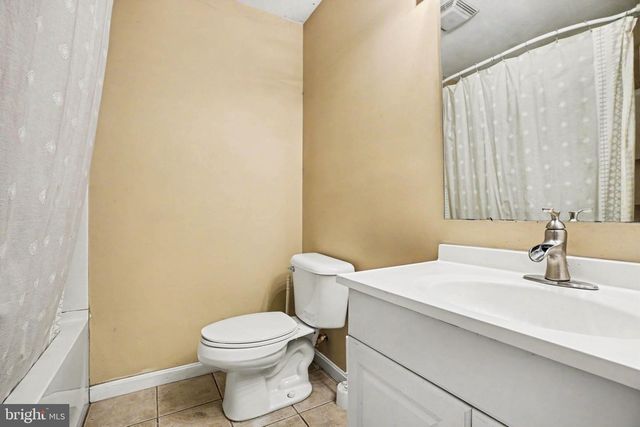 6068 WILDASIN RD, Spring Grove, PA 17362