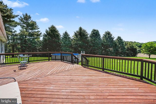 6068 WILDASIN RD, Spring Grove, PA 17362