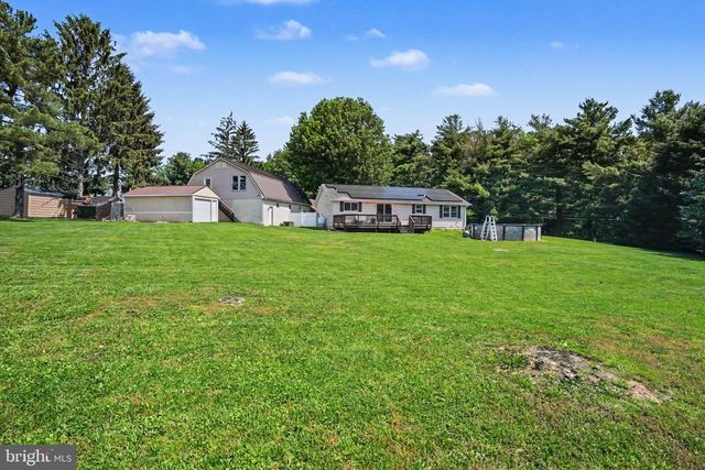 6068 WILDASIN RD, Spring Grove, PA 17362