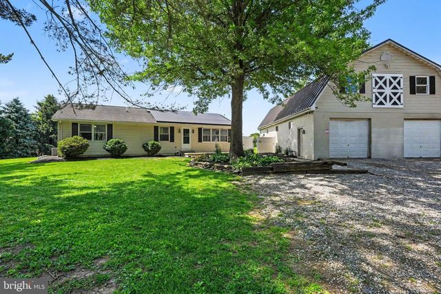 6068 WILDASIN RD, Spring Grove, PA 17362