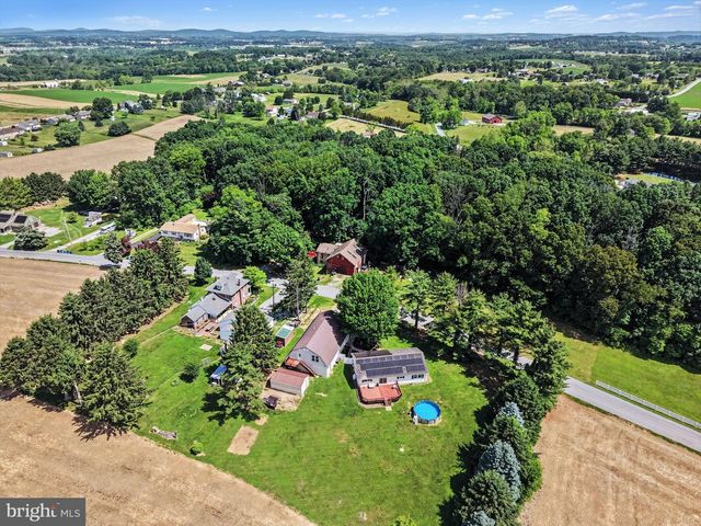 6068 WILDASIN RD, Spring Grove, PA 17362