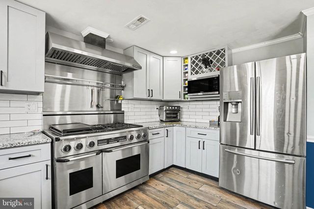 6068 WILDASIN RD, Spring Grove, PA 17362