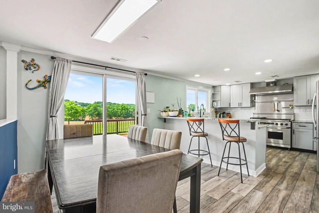 6068 WILDASIN RD, Spring Grove, PA 17362