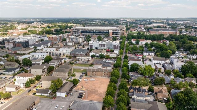 1452 15th, Tuscaloosa, AL 35401