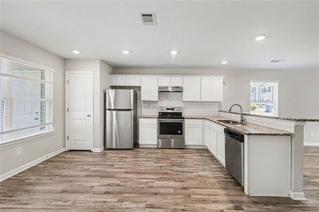 319 Ashigan Street A, Union City, GA 30291