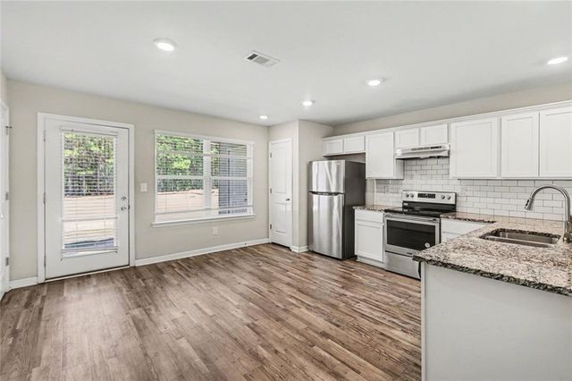 319 Ashigan Street A, Union City, GA 30291