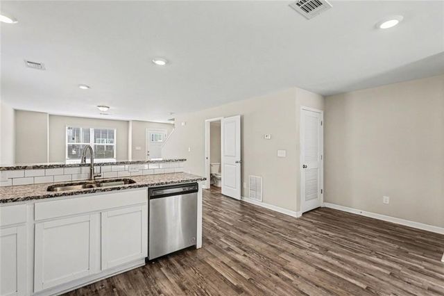 319 Ashigan Street A, Union City, GA 30291