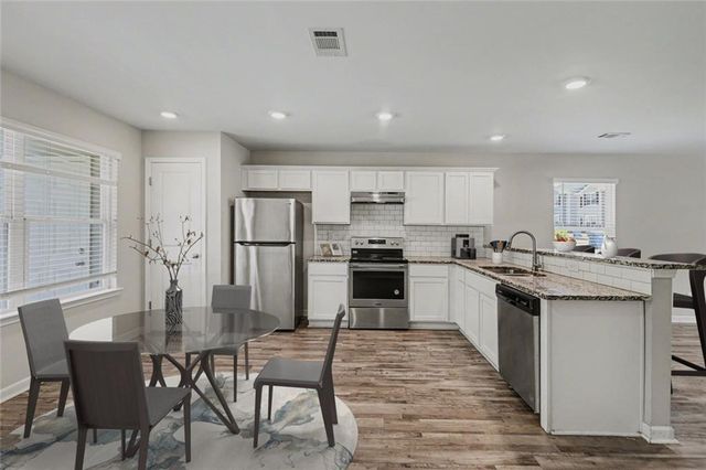 319 Ashigan Street A, Union City, GA 30291