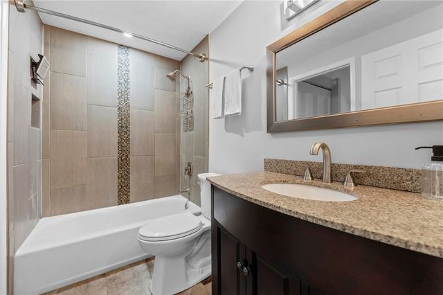114 Saxonwald Ln, Castle Shannon, PA 15234