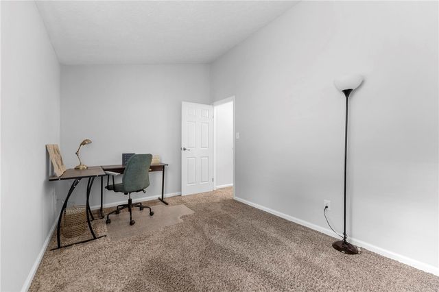 114 Saxonwald Ln, Castle Shannon, PA 15234