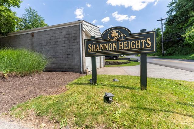 114 Saxonwald Ln, Castle Shannon, PA 15234