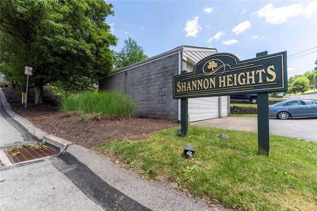 114 Saxonwald Ln, Castle Shannon, PA 15234