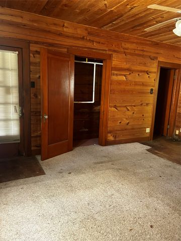 1011 W Walker Street, Denison, TX 75020