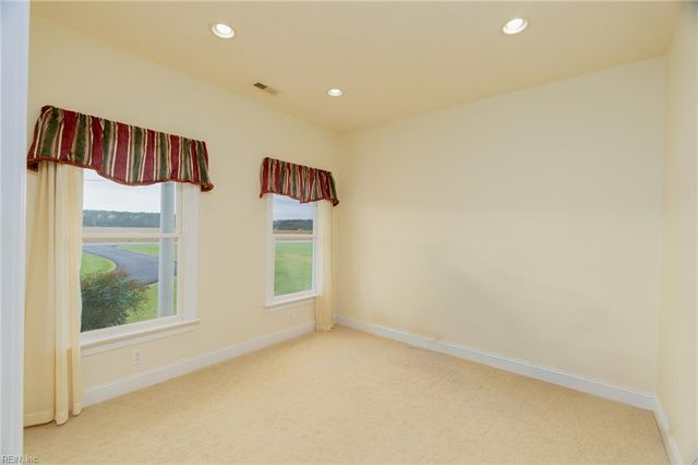 8975 Coles Landing DR, Gloucester, VA 23061