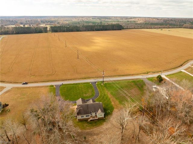 8975 Coles Landing DR, Gloucester, VA 23061