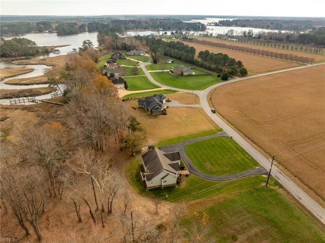 8975 Coles Landing DR, Gloucester, VA 23061