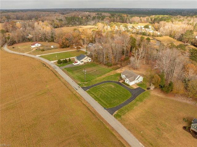 8975 Coles Landing DR, Gloucester, VA 23061