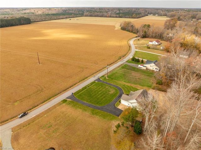 8975 Coles Landing DR, Gloucester, VA 23061