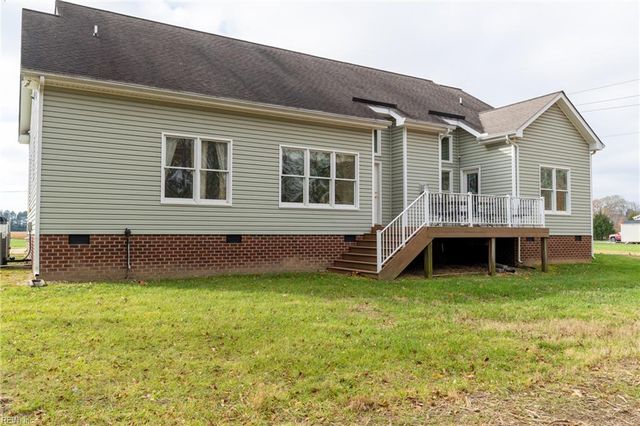 8975 Coles Landing DR, Gloucester, VA 23061