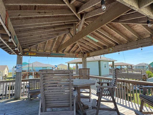 851 Trout Boulevard, Crystal Beach, TX 77650