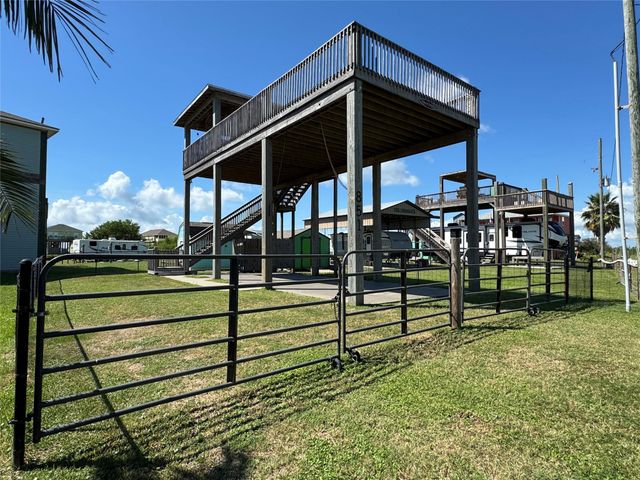851 Trout Boulevard, Crystal Beach, TX 77650