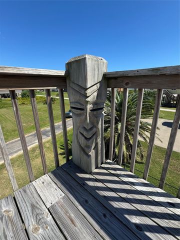 851 Trout Boulevard, Crystal Beach, TX 77650