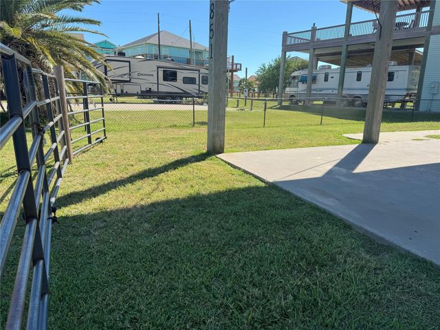 851 Trout Boulevard, Crystal Beach, TX 77650